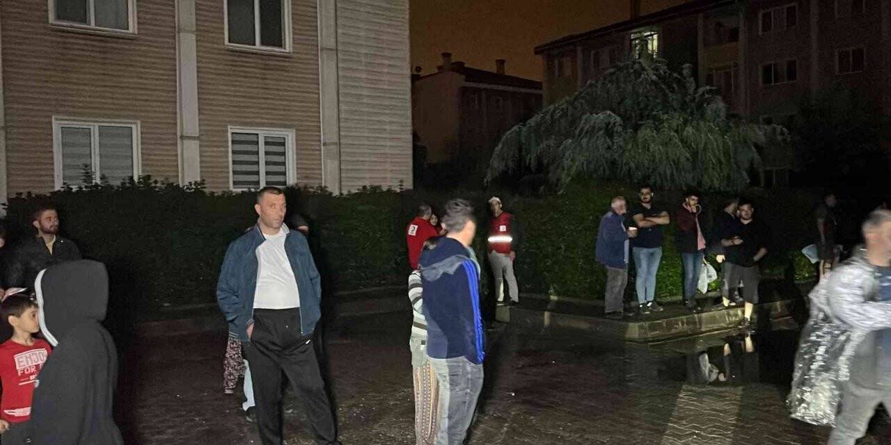 Su taşkını 1200 hanenin elektriğini kesti