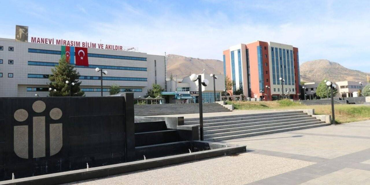 YÖKAK’tan İnönü Üniversitesi‘ne akredite