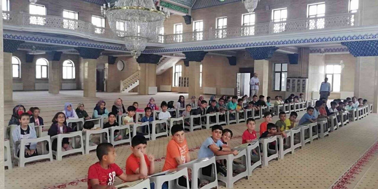 Bulanık’ta yaz Kur’an kurslarına büyük ilgi