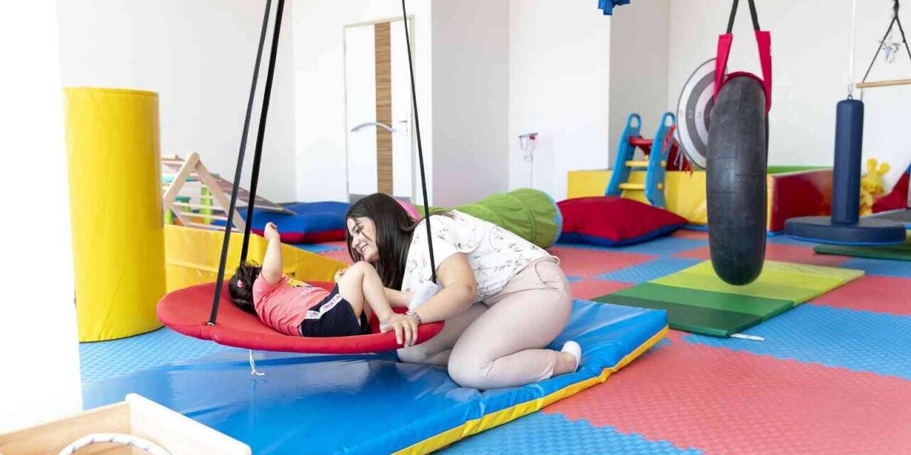 Özel gereksinimli bireylere duyu bütünleme terapisi