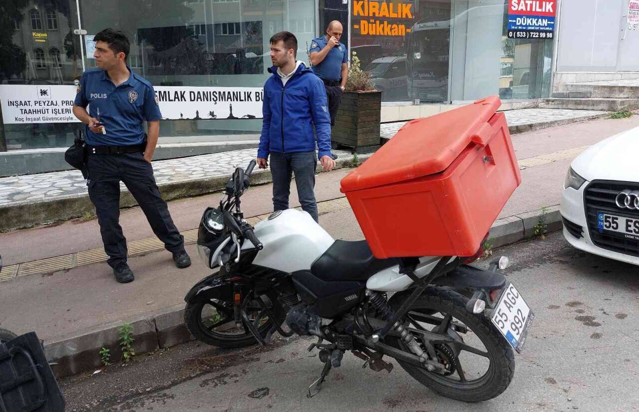Motosiklet yayaya çarptı: 2 yaralı