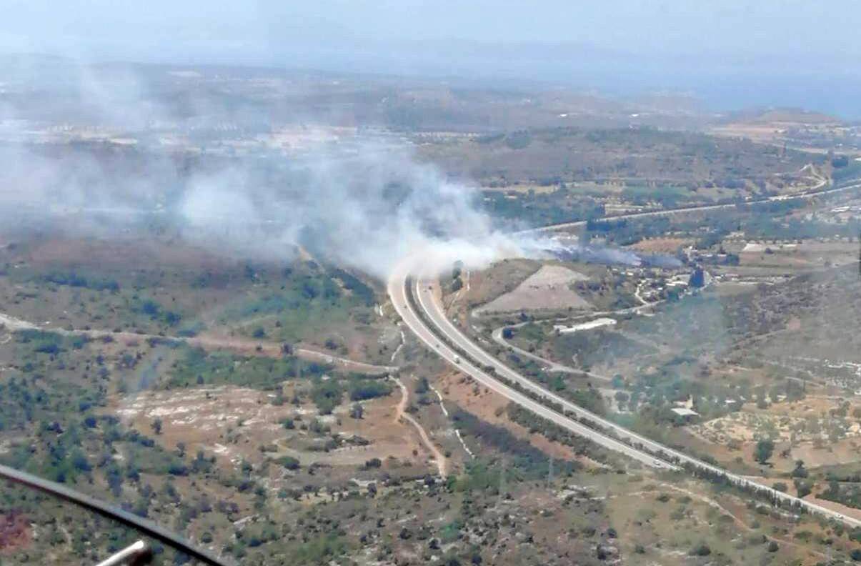 Çeşme’de makilik yangını kontrol altında
