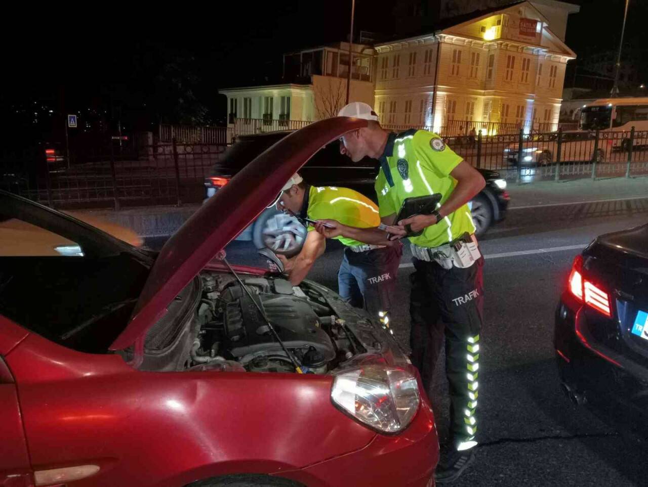 Beyoğlu’nda yapılan denetimde 37 bin 659 TL ceza uygulandı