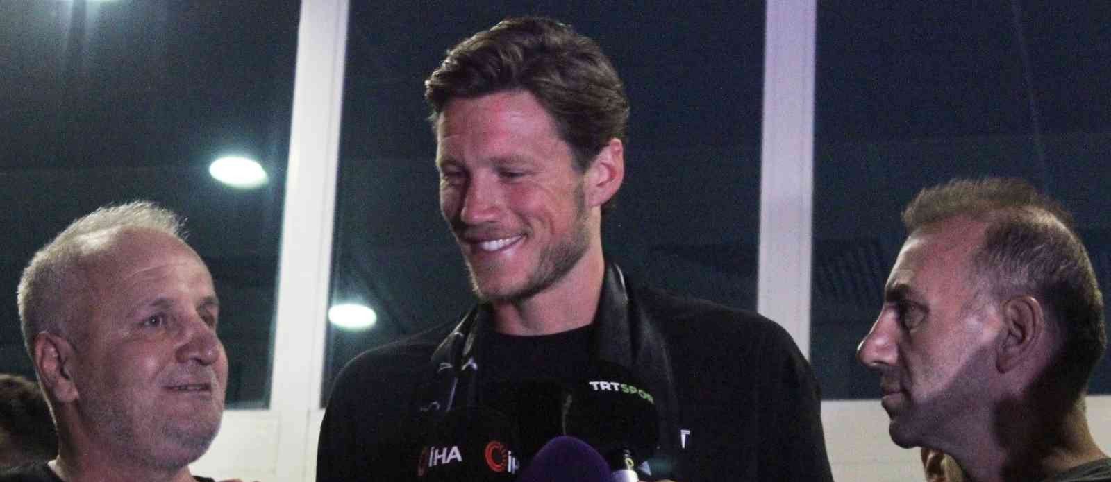 Wout Weghorst: “Burada olmak çok güzel”