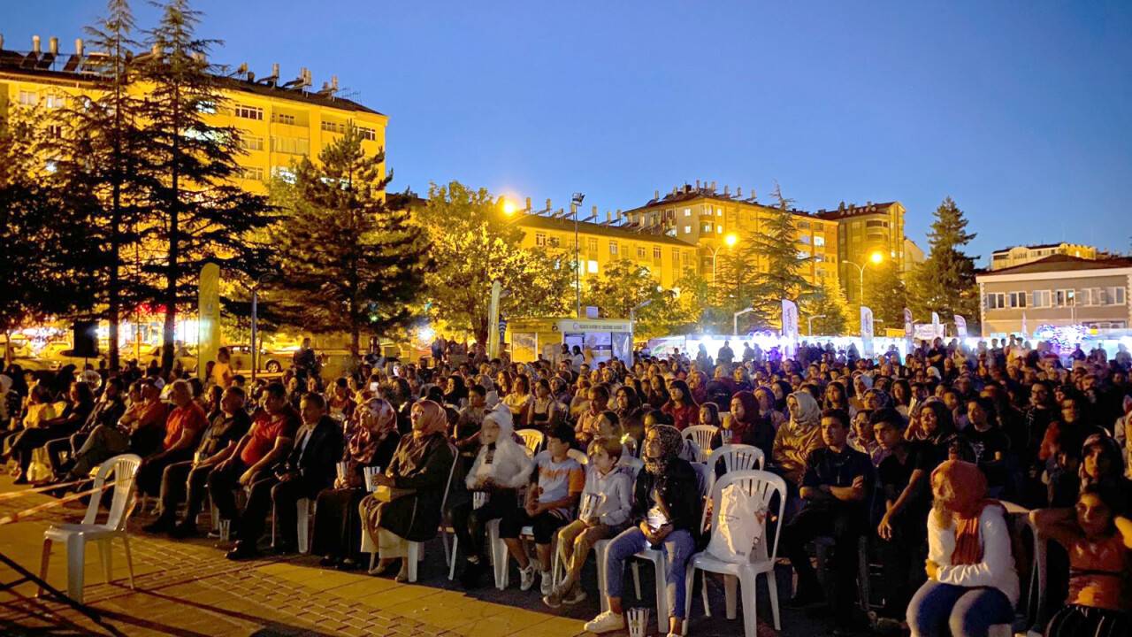 Açık hava sineması tam not aldı