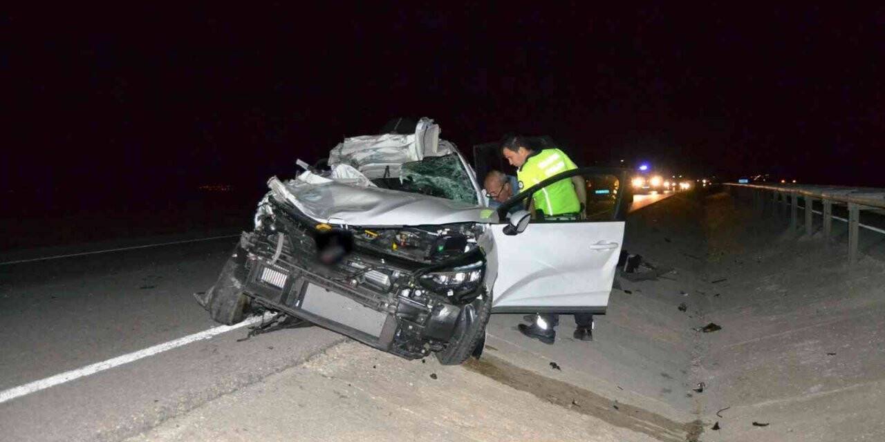 Konya’da otomobil kamyona çarptı: 4 yaralı