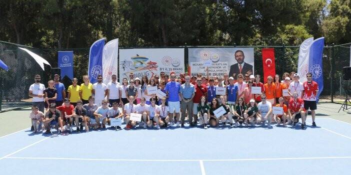 ANALİG Tenis'te Konya takımı finallere kaldı