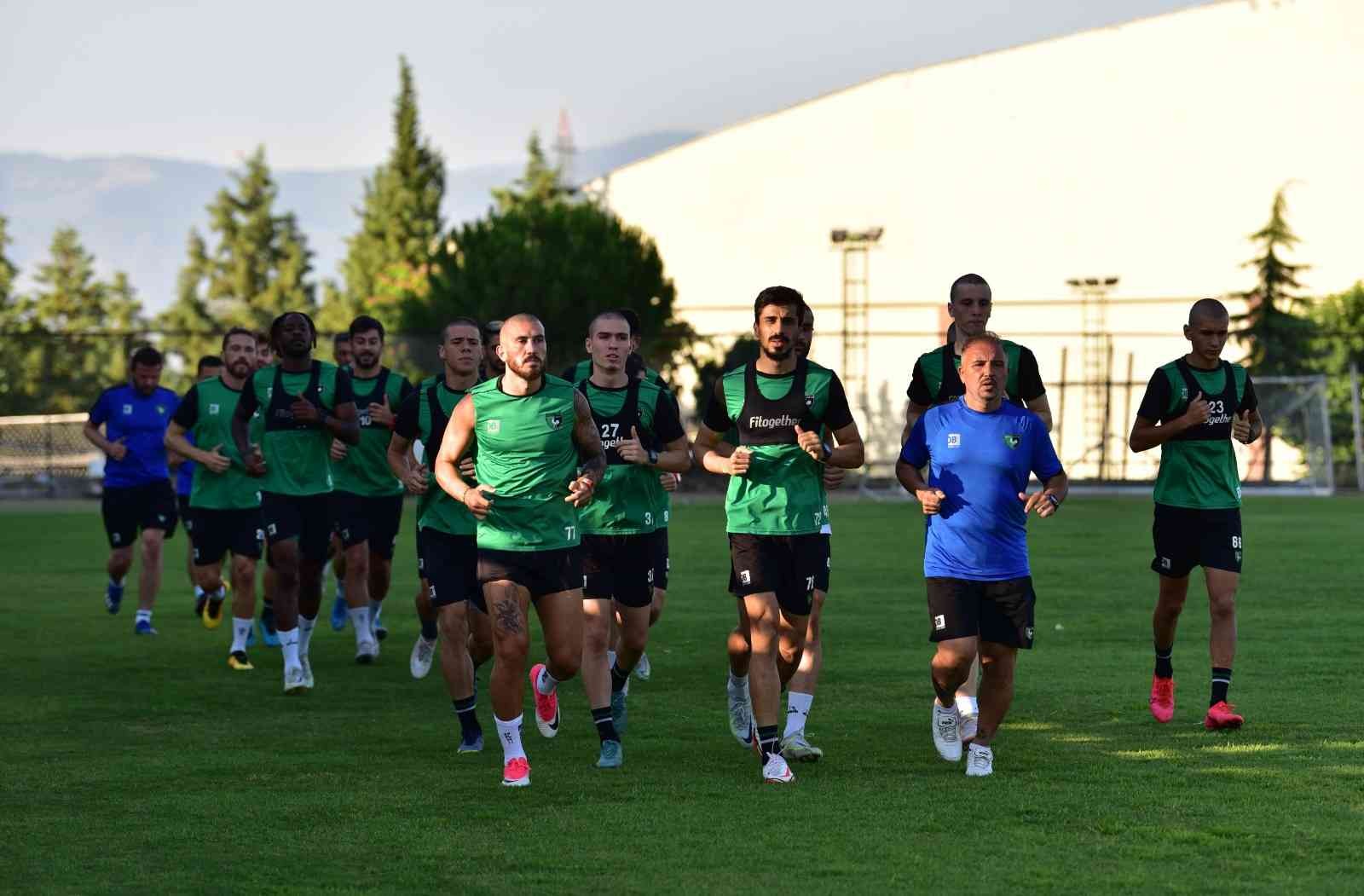 Denizlispor, yeni sezondaki çalışmalarını sürdürüyor