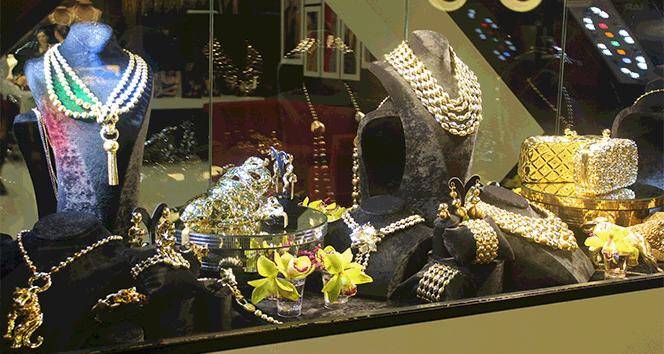 Mücevher takı uzmanı Yurtseven, pırlanta hakkında bilinmeyenleri cevapladı