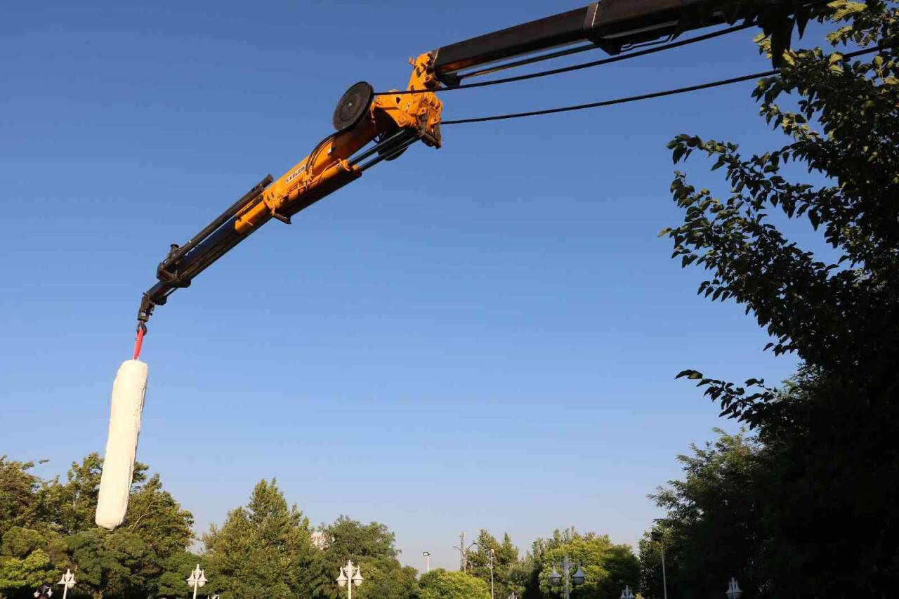 4 tonluk dev dondurma