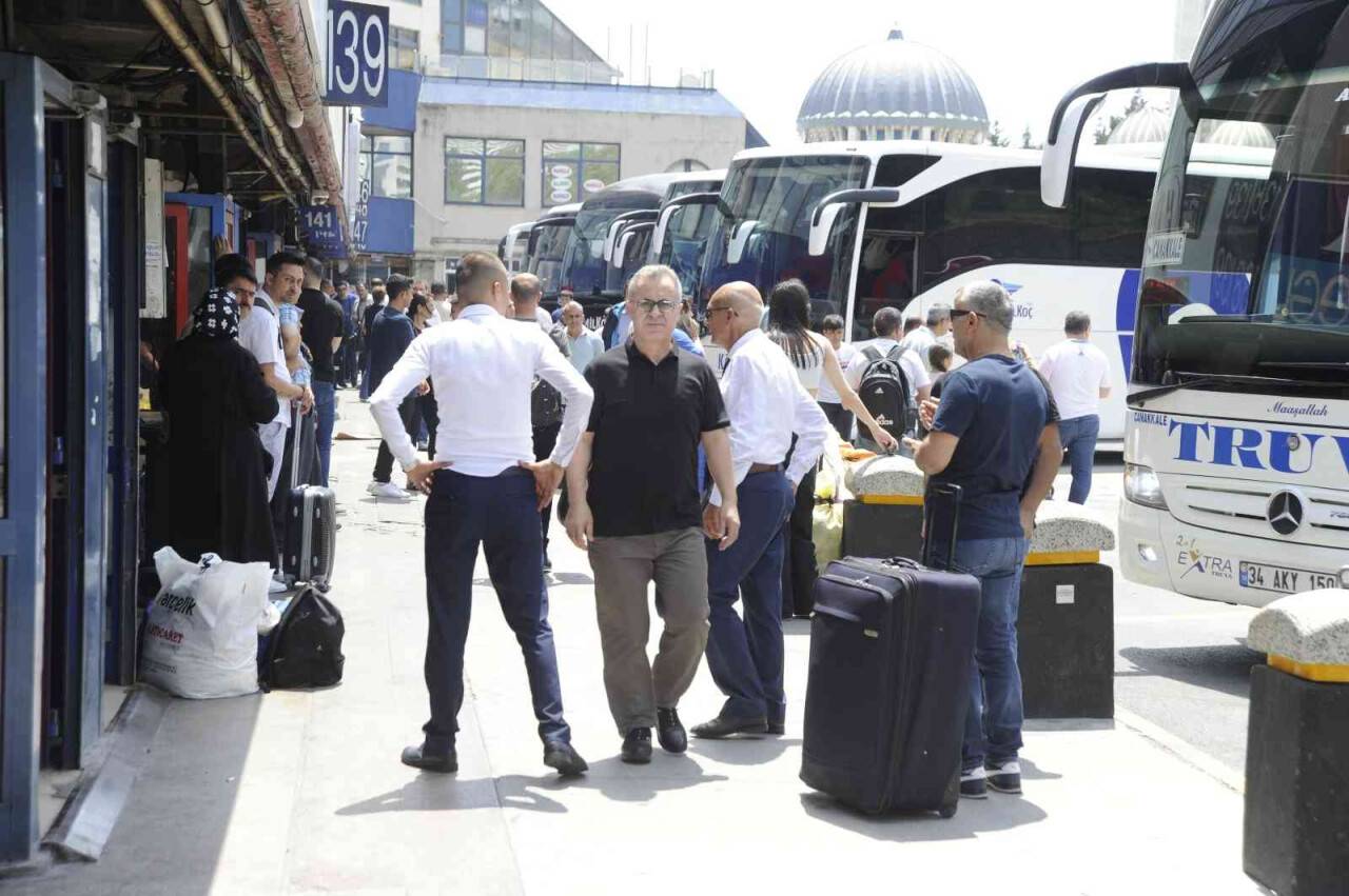 Kurban Bayramı öncesi otogarda yoğunluk başladı