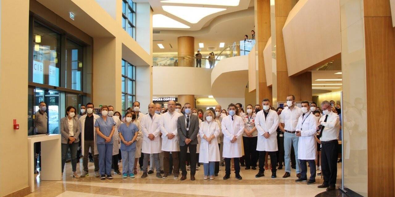 Acıbadem Eskişehir Hastanesi Dr. Ekrem Karakaya için anma töreni düzenledi