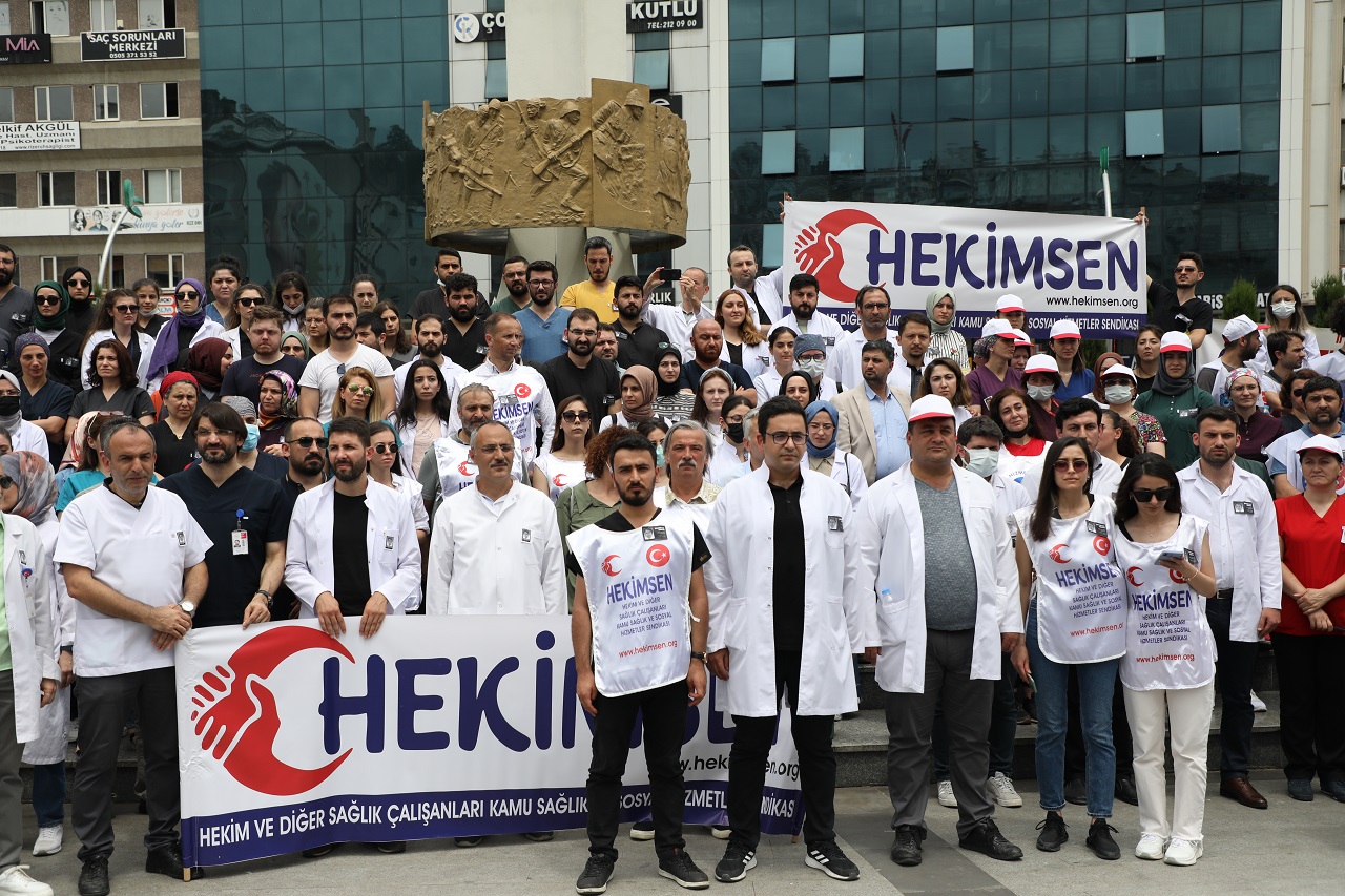 Karadeniz'deki sağlık çalışanlarından Dr. Ekrem Karakaya'nın öldürülmesine tepki