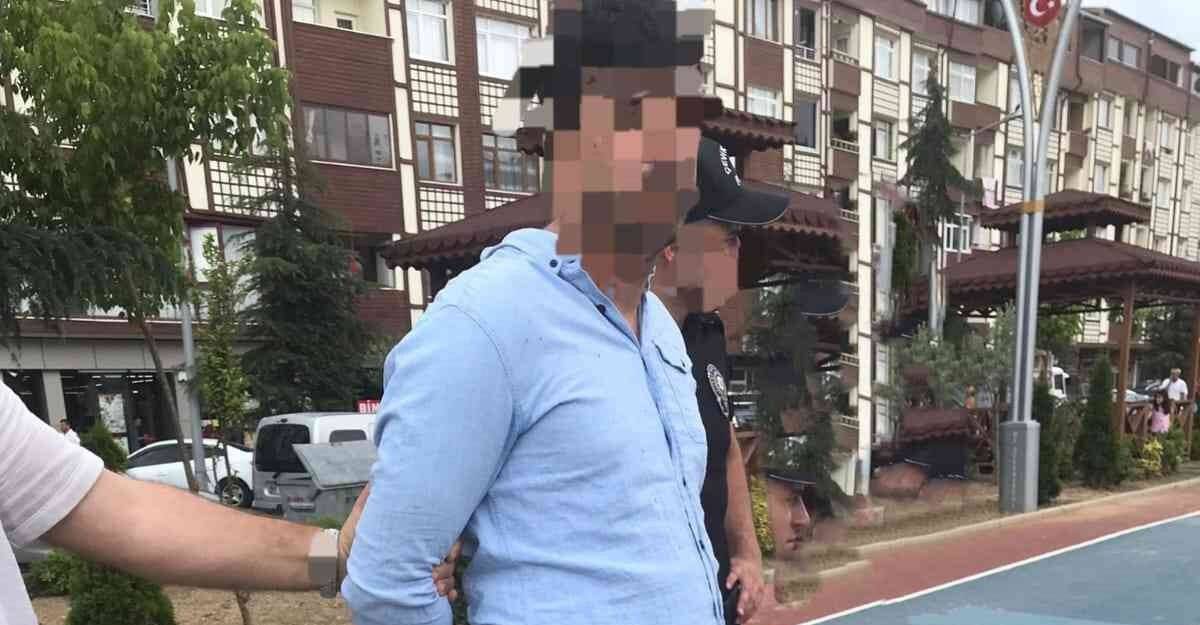 Arkadaşını bıçaklayarak öldürdü, kılık değiştirip kaçarken yakalandı