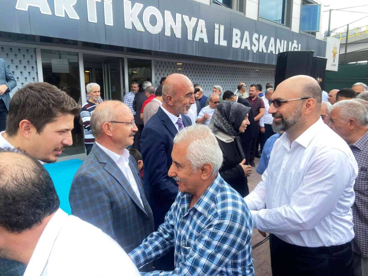 AK Parti Konya Teşkilatı bayramlaştı