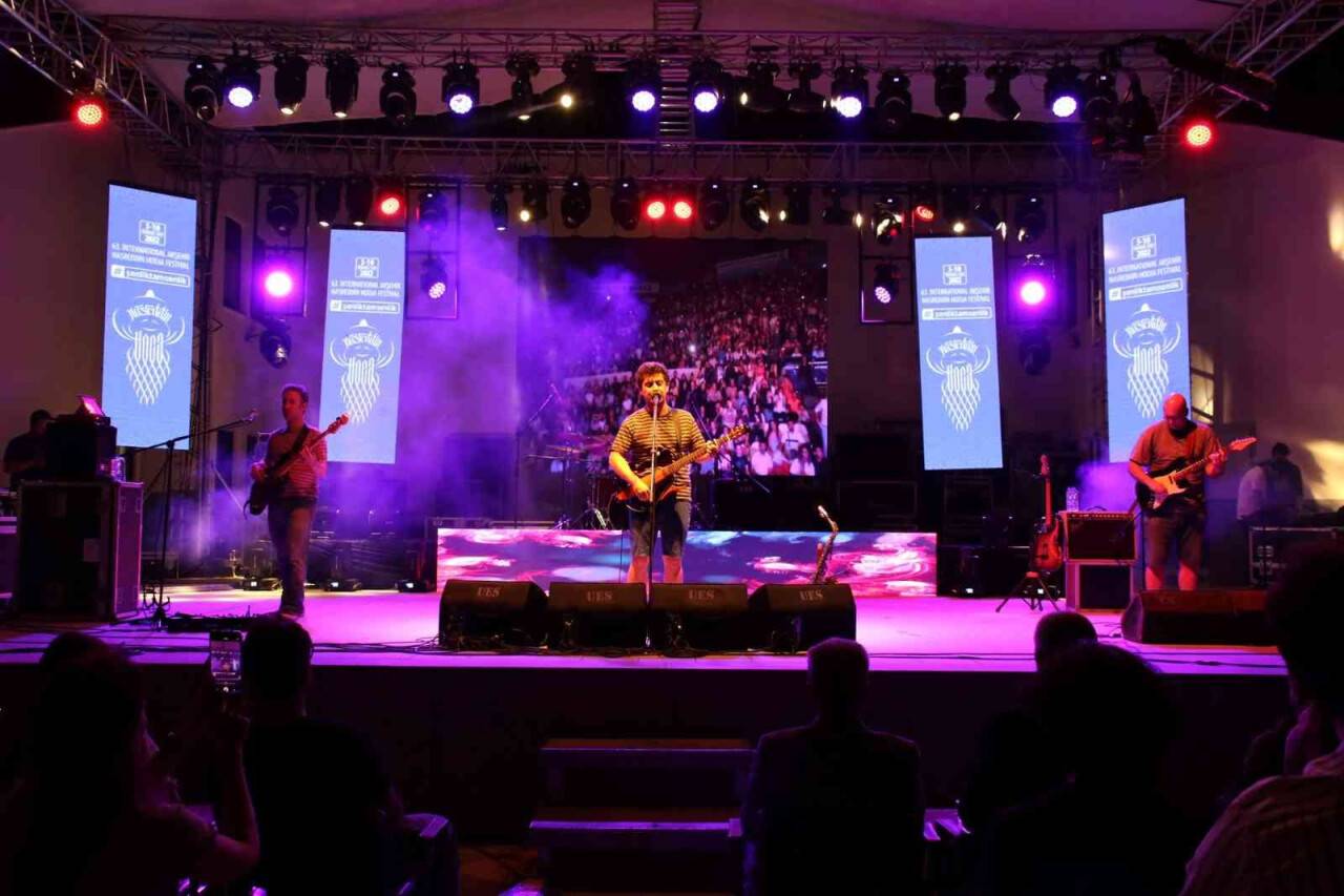 Pinhani’den Akşehir’de konser