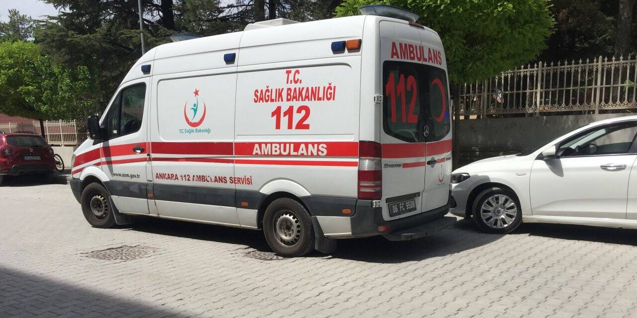 Kontrolden çıkan otomobil şarampole devrildi: 4 yaralı