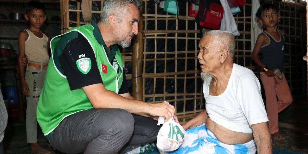İHH, hayırseverlerin kurbanlarını Arakanlı Müslümanlara ulaştırdı