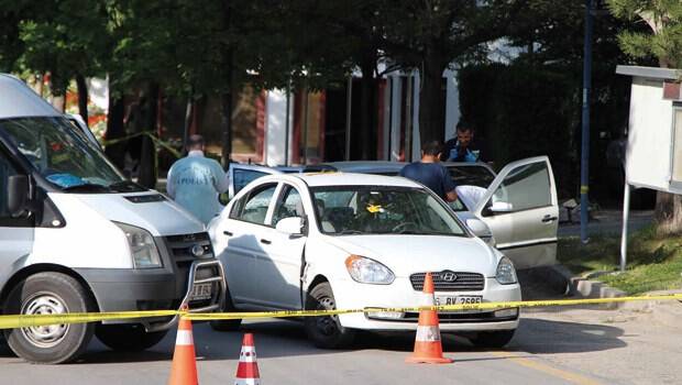 Saplantılı polis enişte
