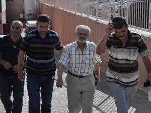 HAYIR YAPMASI İÇİN VERDİĞİ PARAYI HARCAYAN YEĞENİNİ BIÇAKLADI