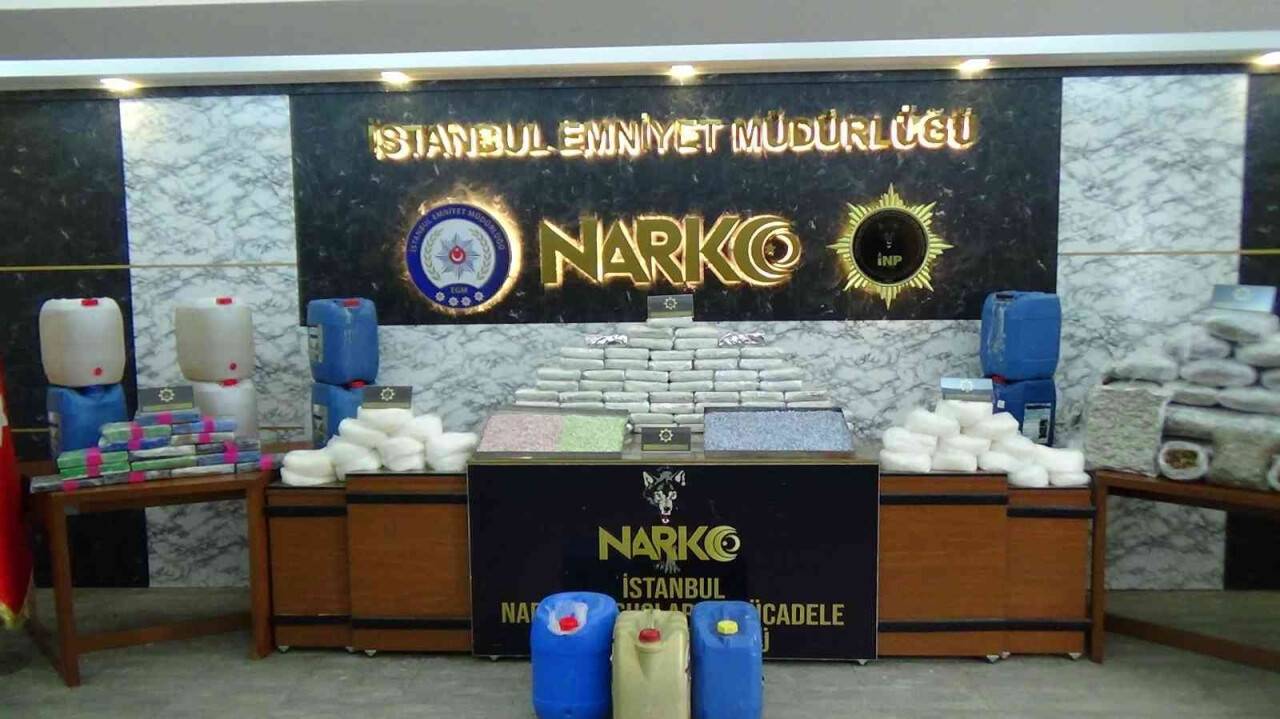 İstanbul’da büyük çaplı uyuşturucu operasyonu: 367 kilo uyuşturucu ele geçirildi