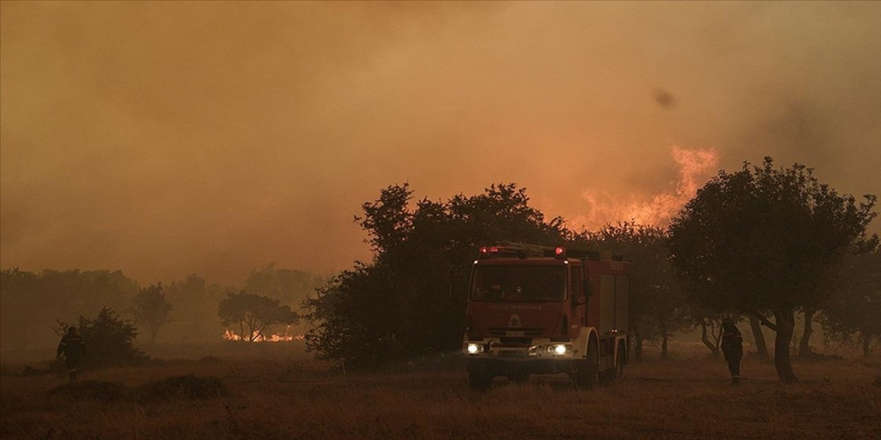 Sisam Adası'ndaki yangın nedeniyle 2 köy tahliye edildi