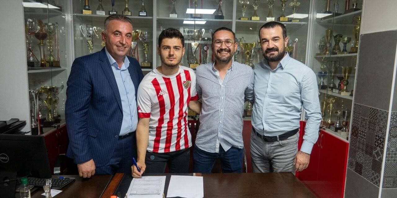 Çatalhüyük Çumra Belediyespor`da imzalar devam ediyor