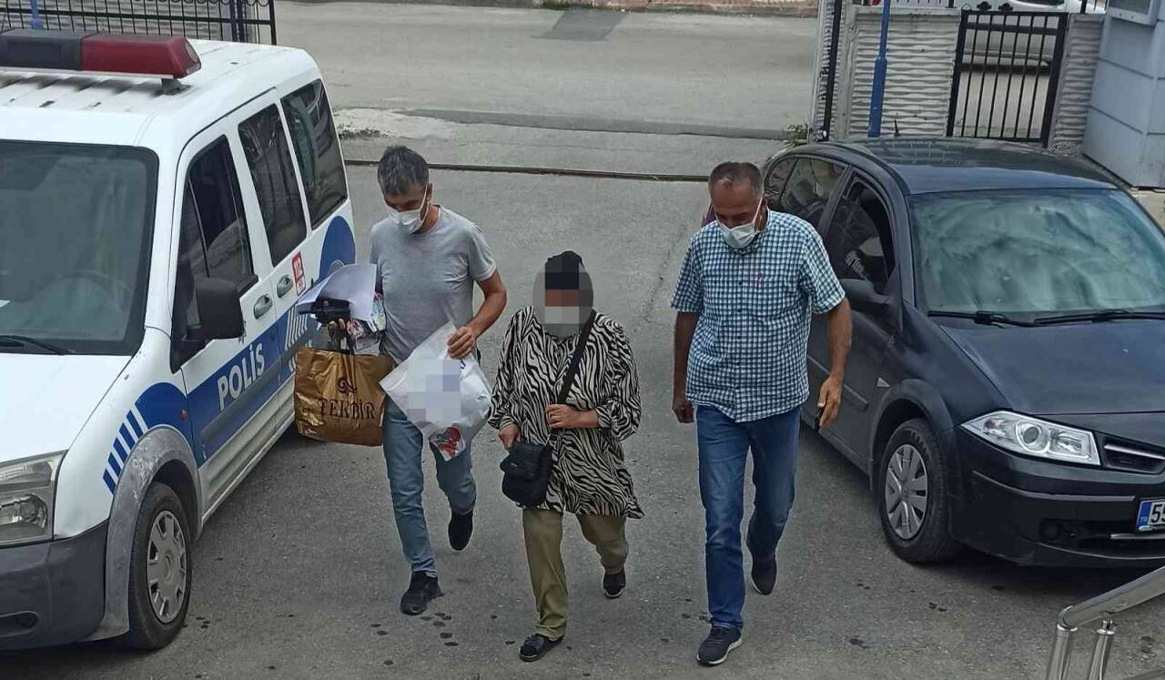 Mağazadan elbise çalan kadın suçüstü yakalandı