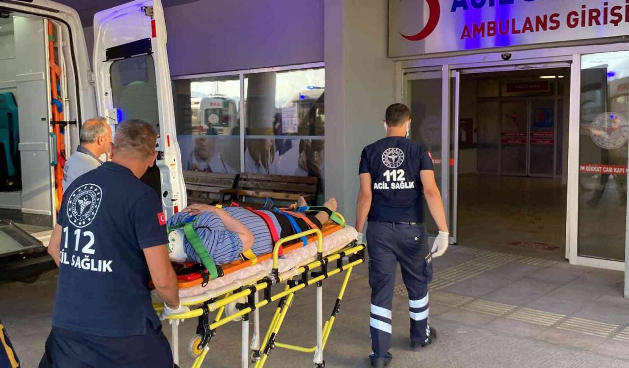 Erzincan’da trafik kazası: 1’i çocuk 5 yaralı