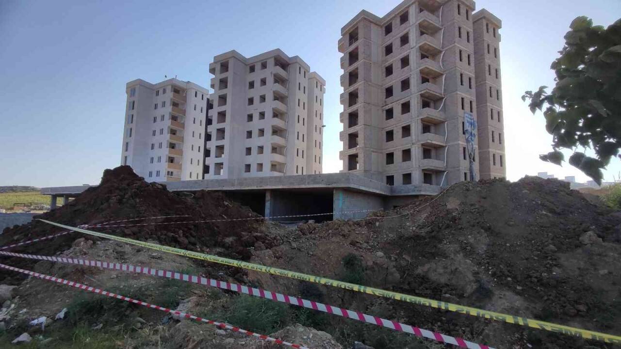 Adana’da inşaatta göçük: Mühendis ve işçi hayatını kaybetti