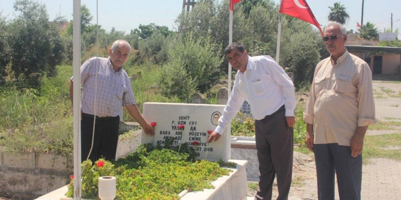 Şehit Yasin Ak, kabri başında dualarla anıldı