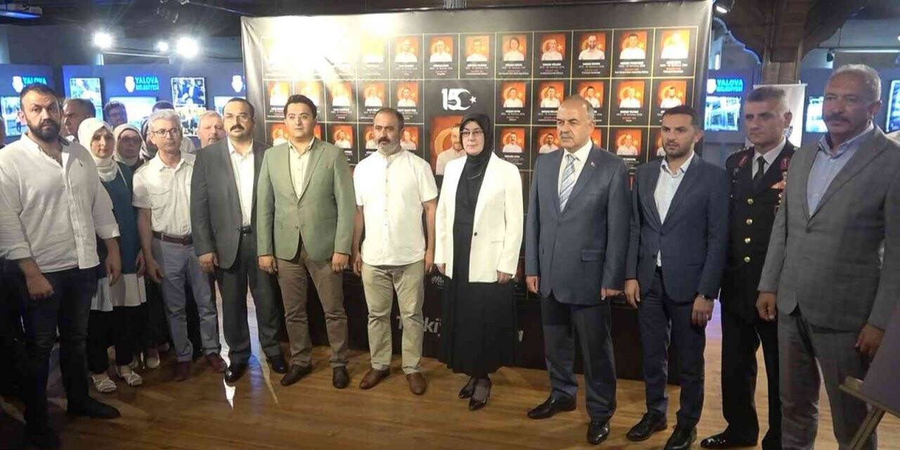 Yalova’da 15 Temmuz fotoğraf sergileri açıldı