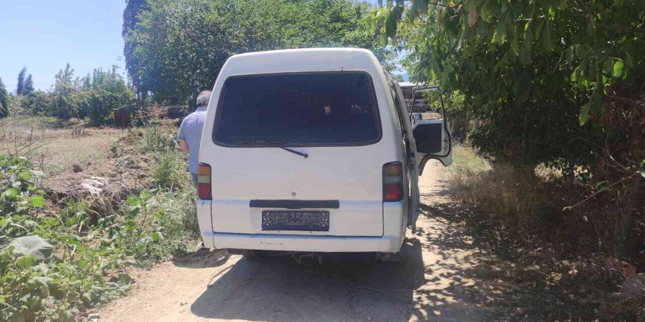 Minibüsü çaldılar orhangazi polisinden kaçamadılar