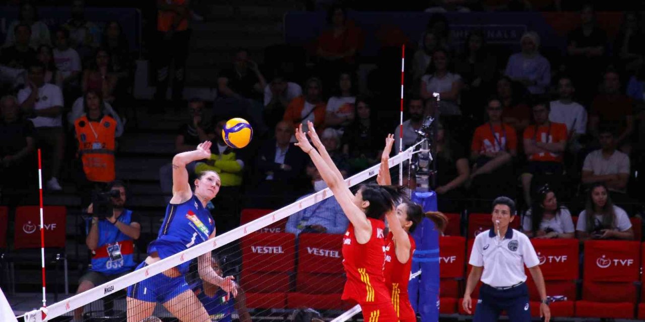 FIVB Kadınlar Milletler Ligi: İtalya: 3 - Çin: 1