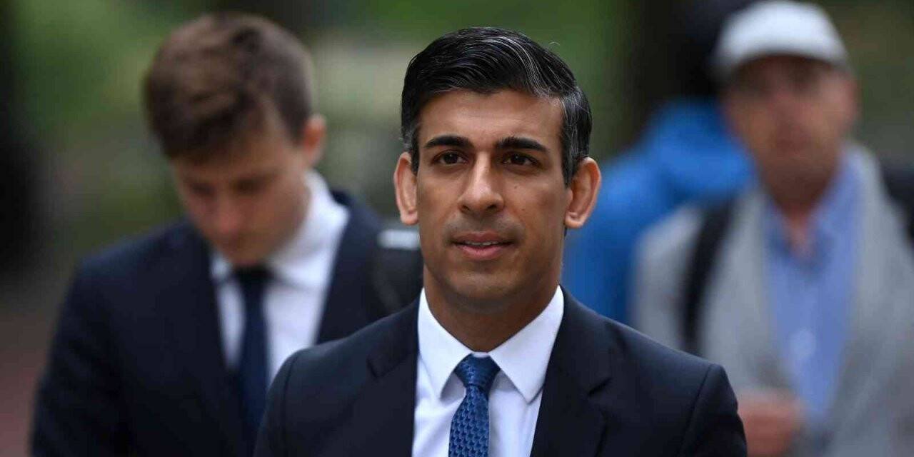 İngiltere’de eski Maliye Bakanı Sunak başbakan olma yolunda ilerliyor
