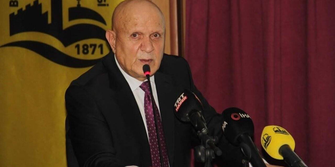 Başkan Pekmezci: “15 Temmuz, milli iradenin vesayete, cesaretin ihanete, milletin hainlere galebe çaldığı, büyük bir demokrasi mücadelesinin adıdır”