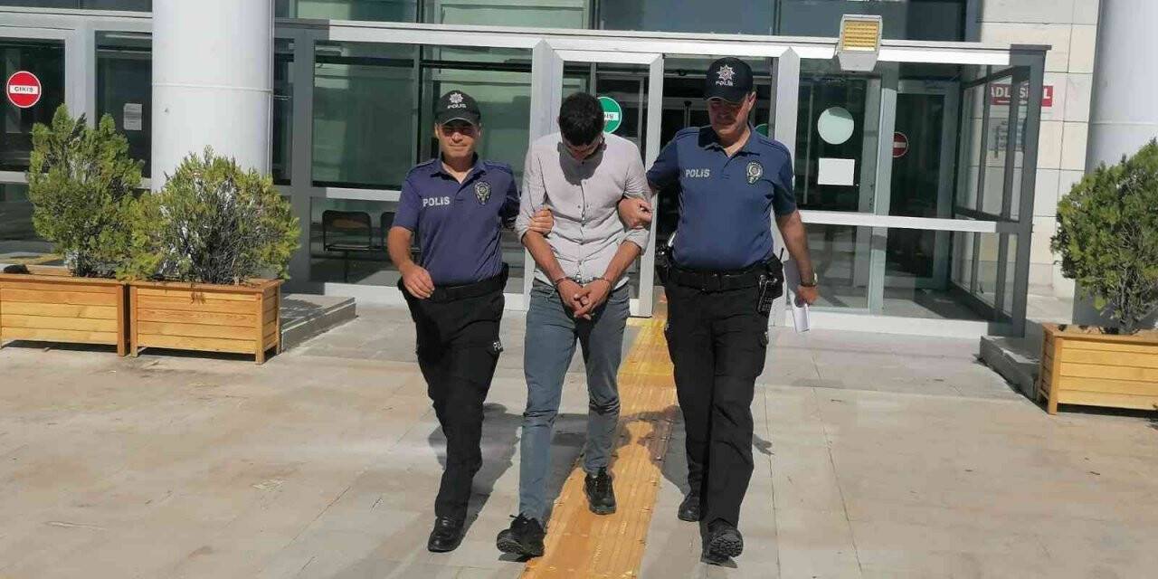 Polis hırsızı suçüstü yakaladı