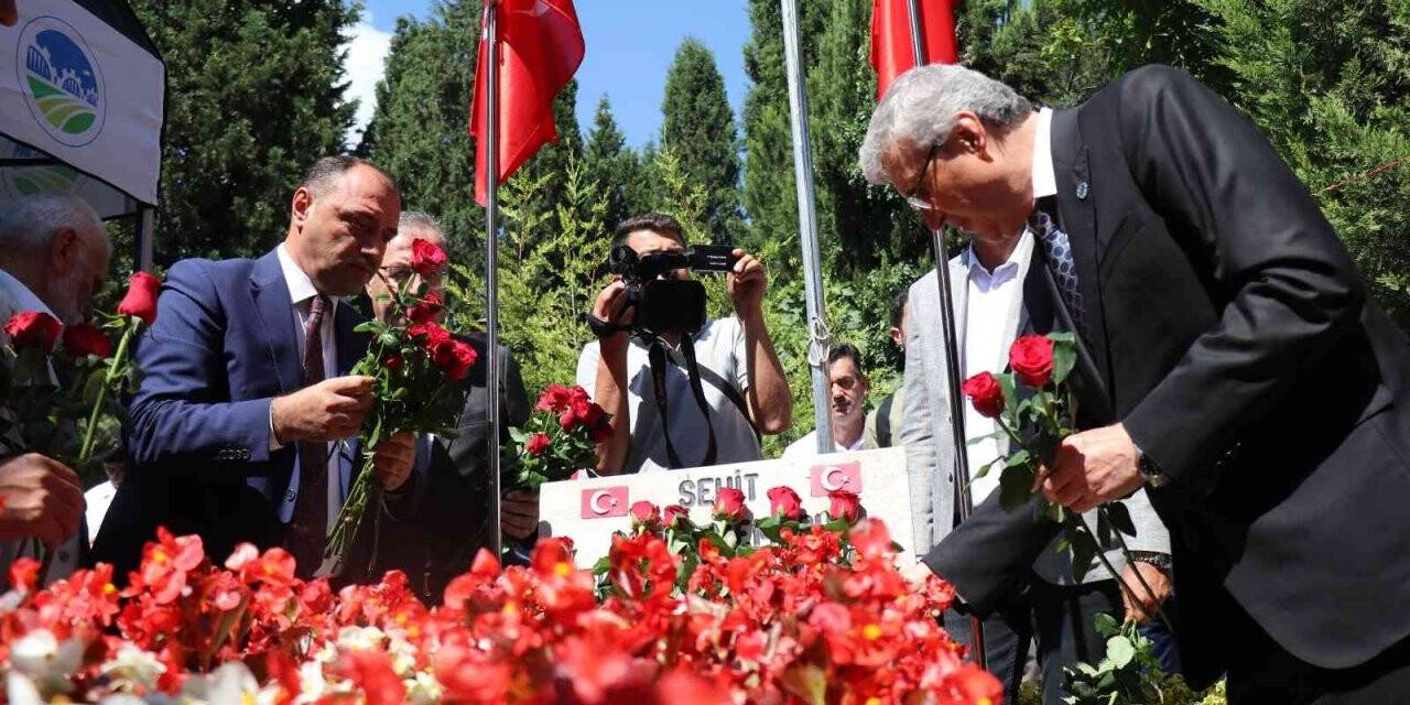 15 Temmuz şehidi Gökbayrak, mezarı başında anıldı