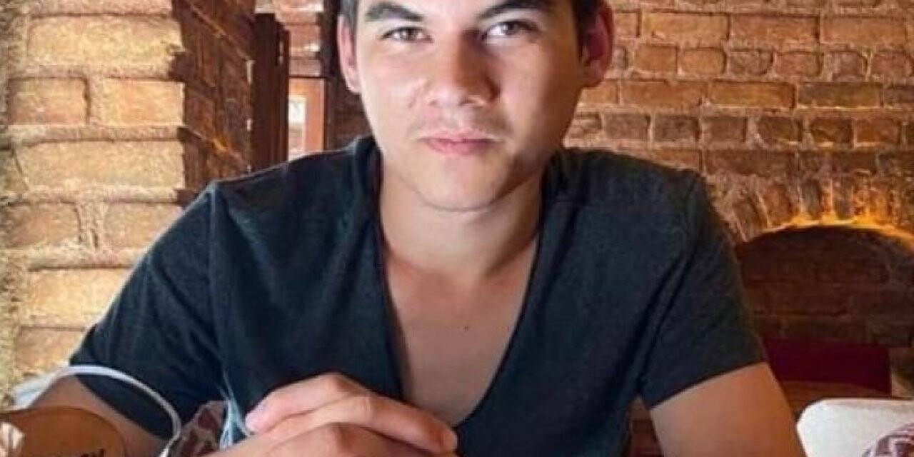 Denizde boğulma tehlikesi geçiren genç, 11 günlük yaşam mücadelesini kaybetti