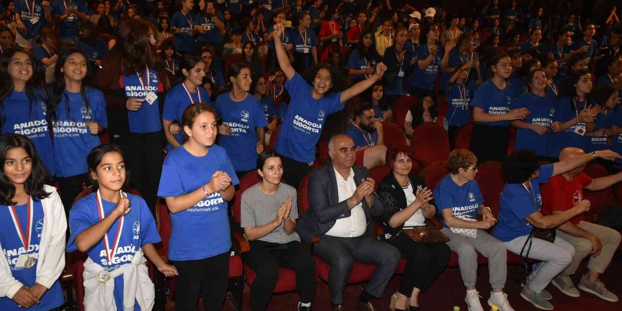 Ankara Büyükşehir Belediyesi Başkentte düzenlenen Kız Basketbol Şenliği’ne lojistik destek sağladı