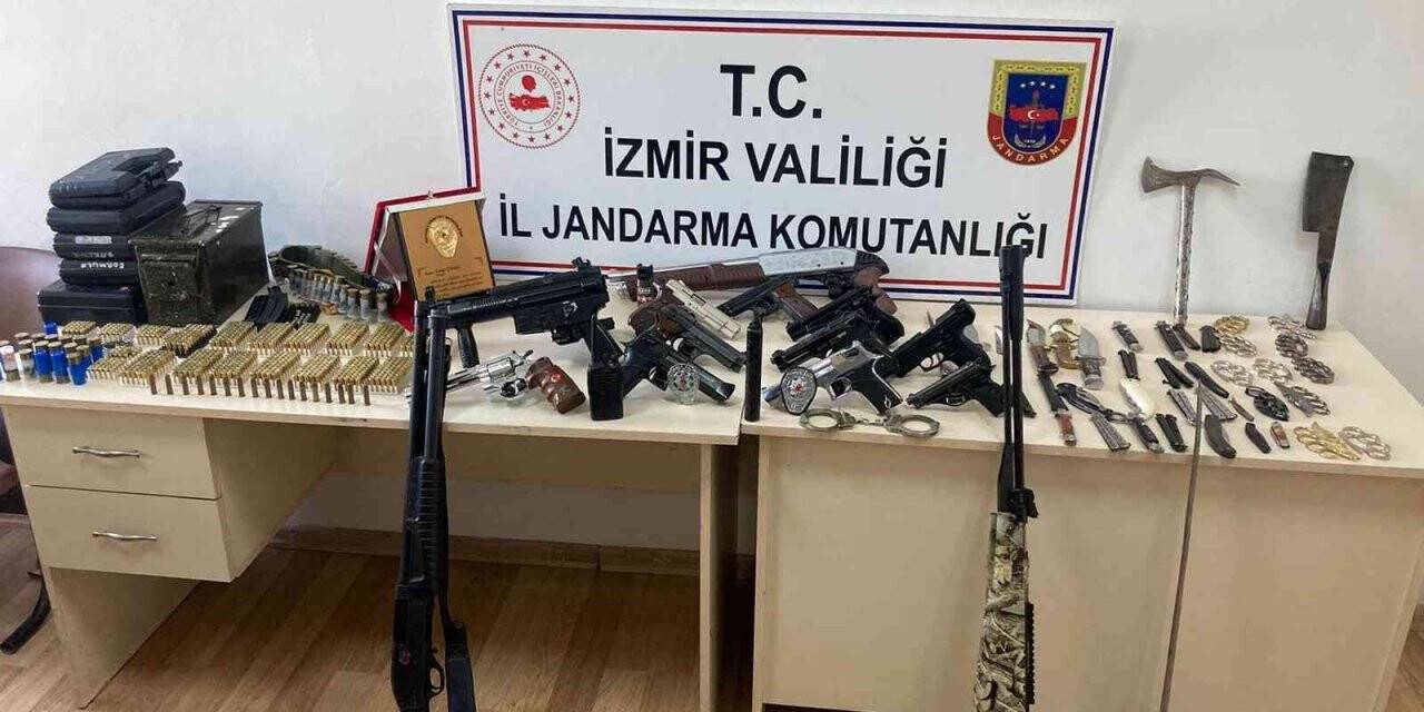 Kendisini polis olarak tanıtıp, silah ticareti yapan şüpheli yakalandı