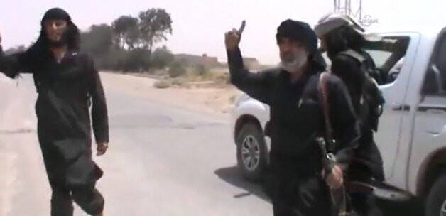 IŞİD'dan gövde gösterisi