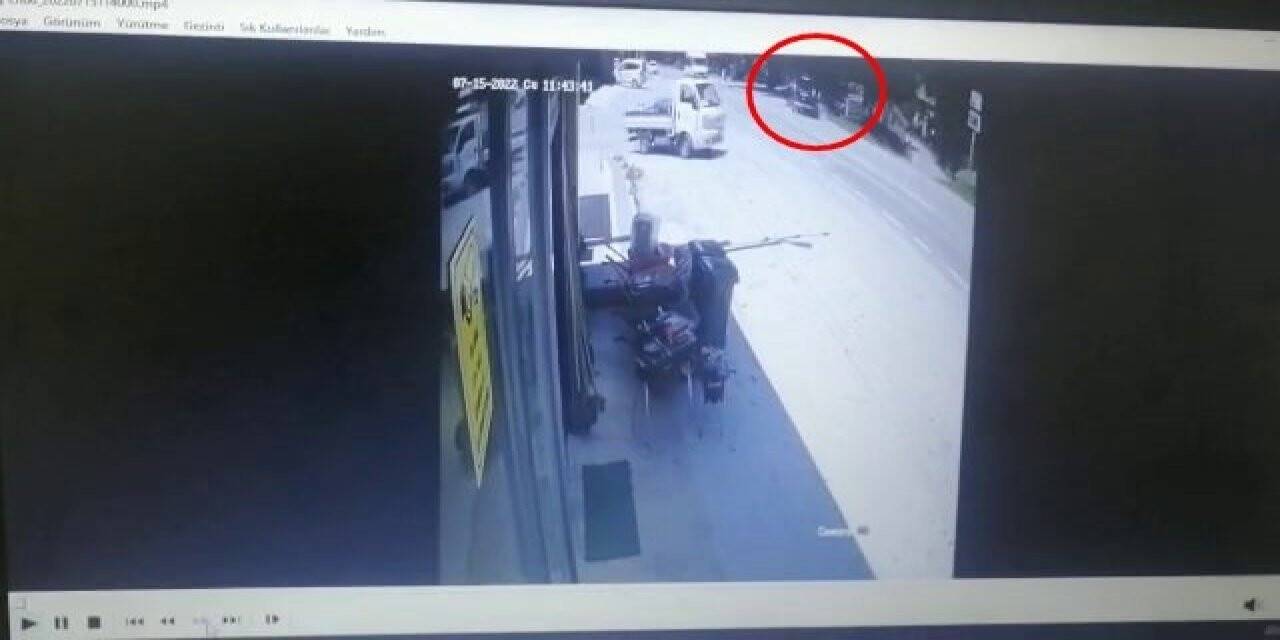 Sakarya’da otomobil panelvanla kafa kafaya çarpıştı: 8 yaralı