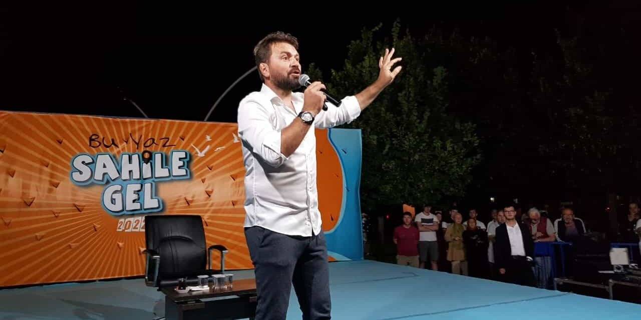 Araştırmacı yazar Abdurrahman Uzun Başiskele’de vatandaşlarla buluştu