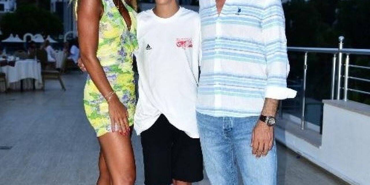 Azka Otel sahibine sürpriz doğum günü partisi