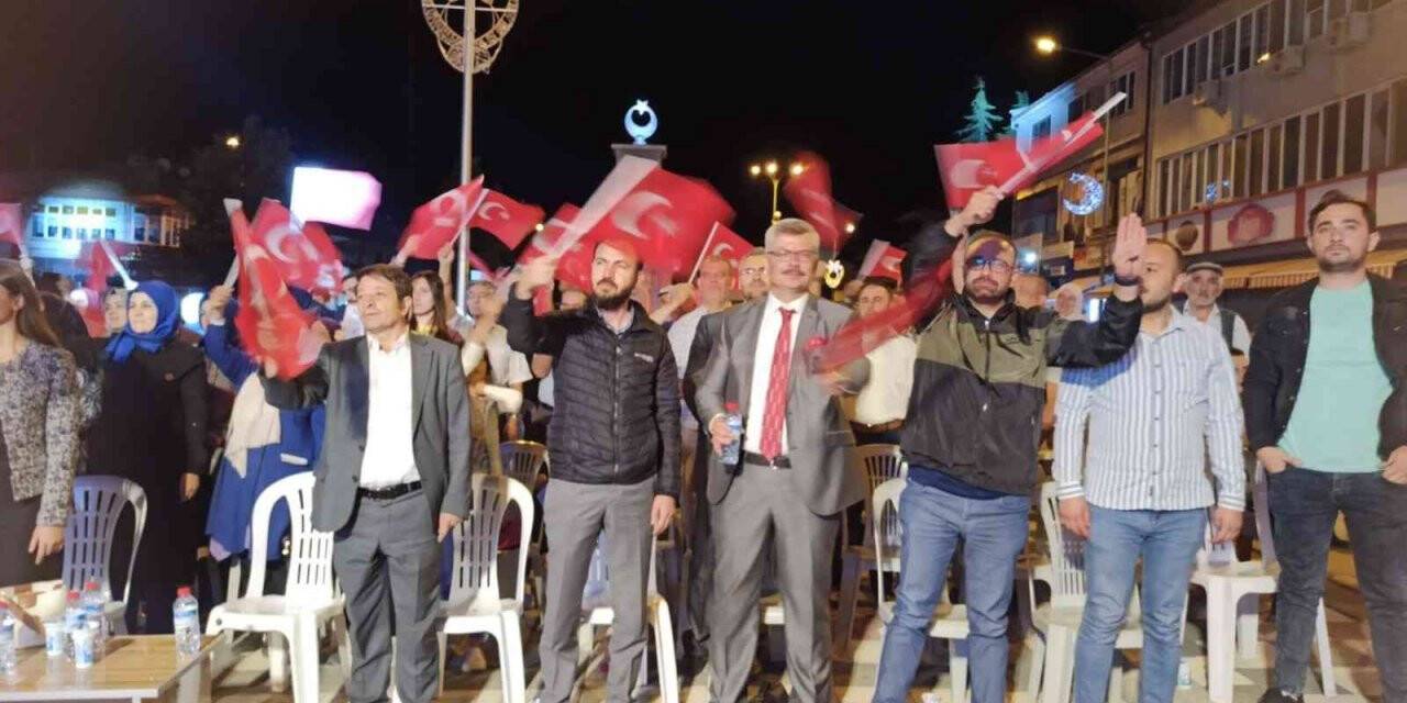Şuhut’ta 15 Temmuz Milli Mücadele ve Demokrasi nöbeti