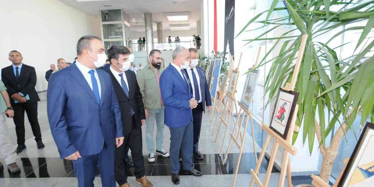 Üniversite’de “15 Temmuz Karma Sergisi” açıldı