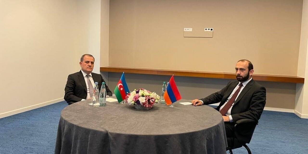 Bayramov-Mirzoyan arasındaki ilk yüz yüze görüşme başladı