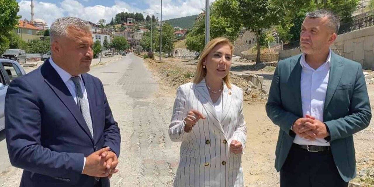AK Parti Muğla Milletvekili Gökcan’dan Büyükşehir’e yol tepkisi