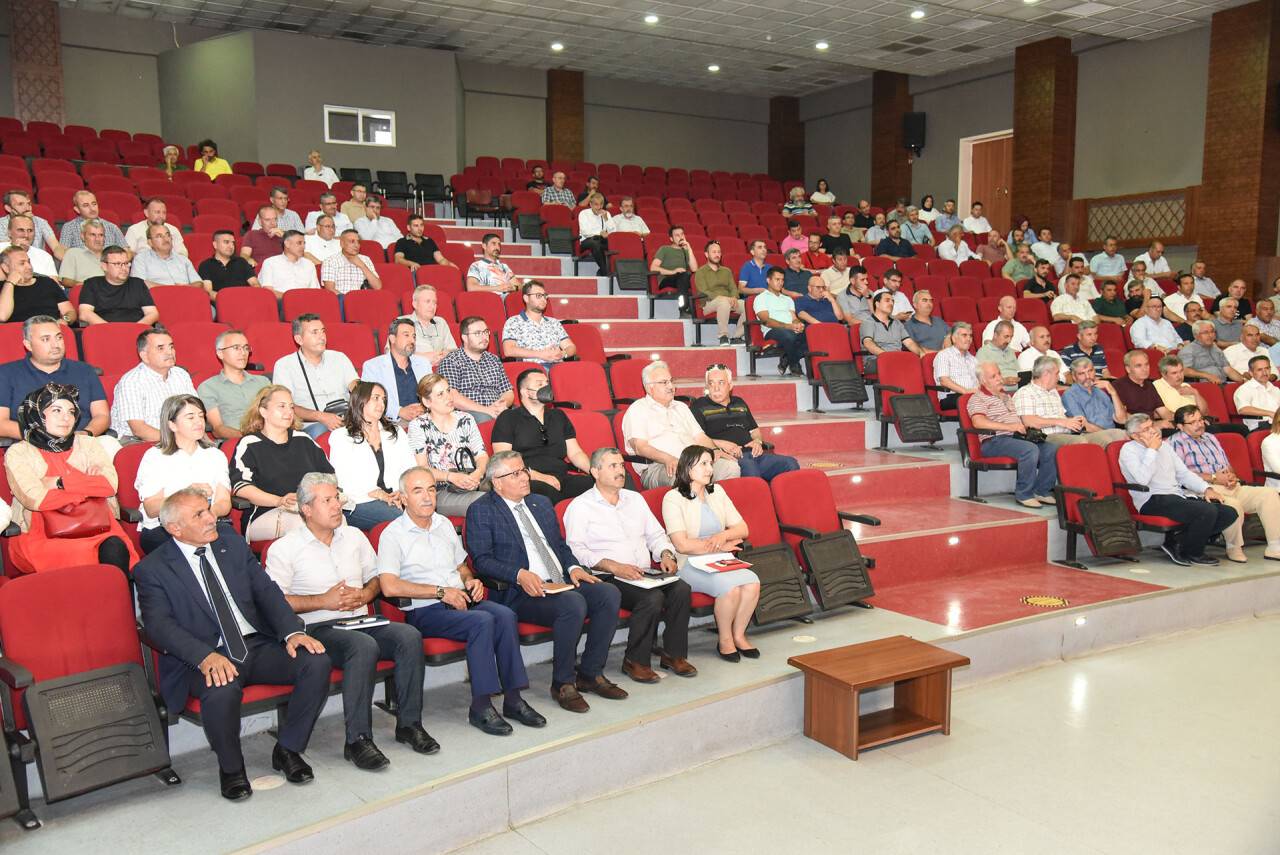 Konya Milli Eğitim Müdürü Yiğit okul müdürleriyle bir araya geldi